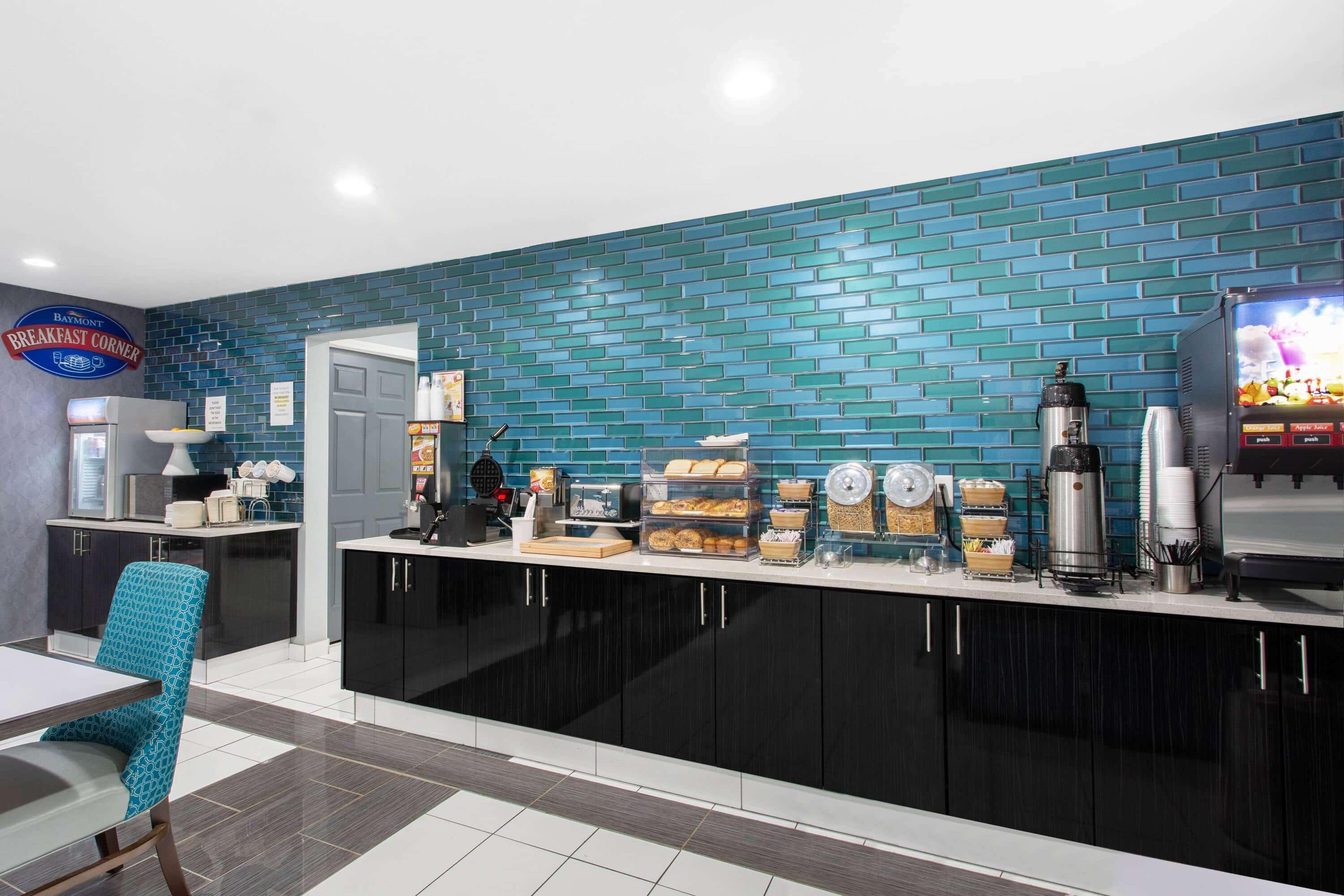 Baymont By Wyndham Charlotte University Εξωτερικό φωτογραφία